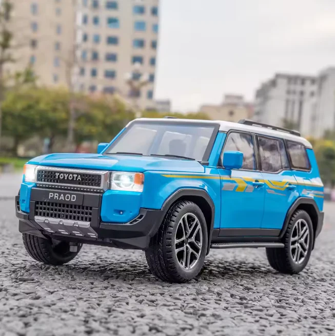 1:24 Diecast Toyota Land Cruiser Prado LC250 Model - Image 8