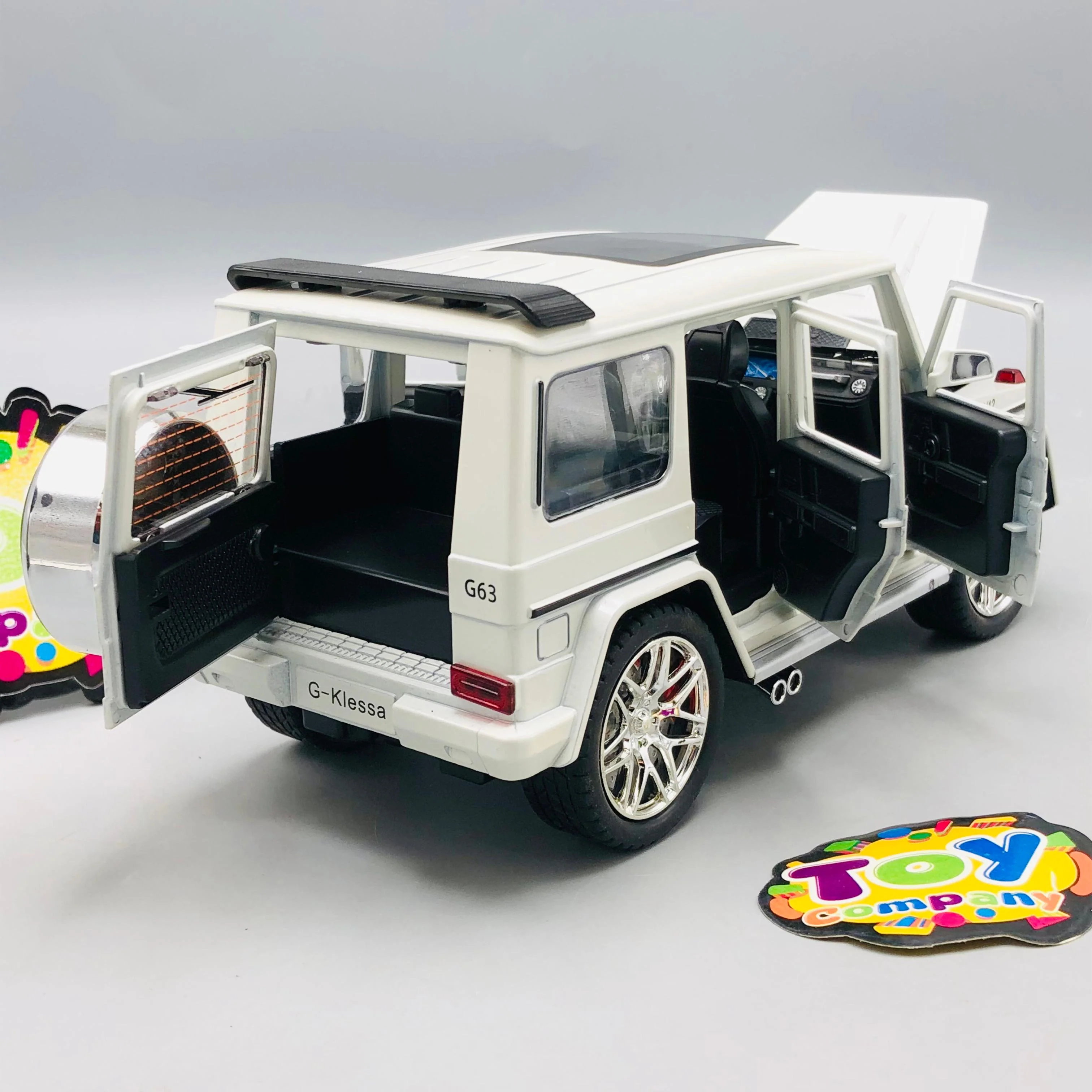1:24 RC Diecast Brabus G63 Model - Image 9