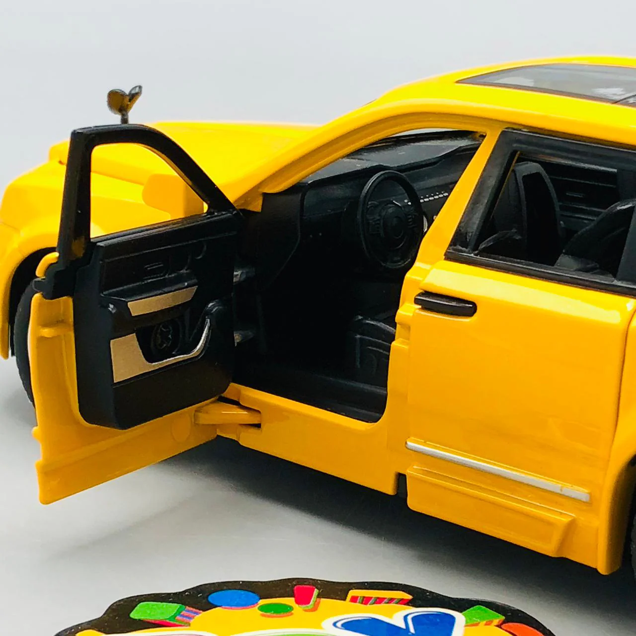 1:32 Diecast Cullinan SUV Model car - Image 2
